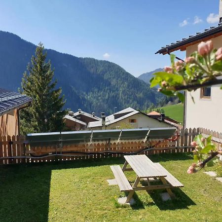 App. Monte Pore - Agriturismo La Majon Colle Santa Lucia Zewnętrze zdjęcie